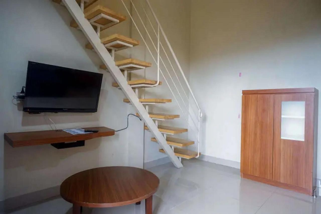 Urbanview Rumah Kandjani Yogyakarta Kejayan Extérieur photo