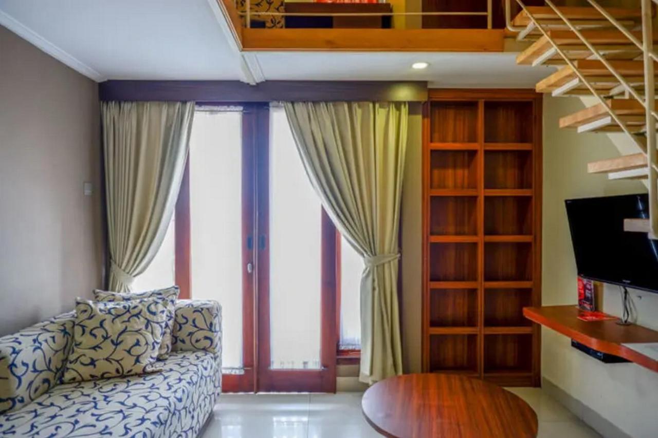 Urbanview Rumah Kandjani Yogyakarta Kejayan Extérieur photo