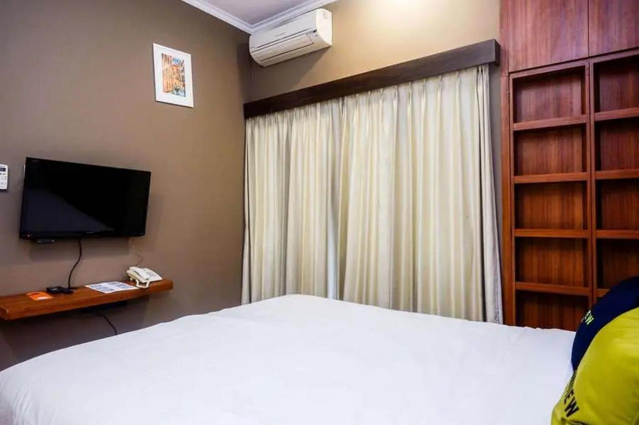 Urbanview Rumah Kandjani Yogyakarta Kejayan Extérieur photo